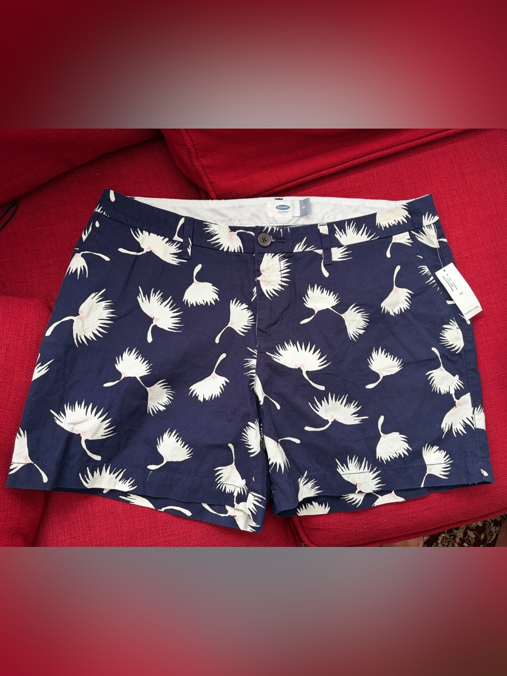 Old Navy, NWT, size 10 Navy and White Tropical Print Shorts